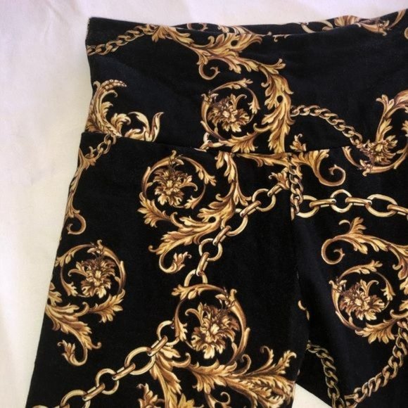 INC Women's Status Chain-Print Bike Shorts - Picture 3 of 7